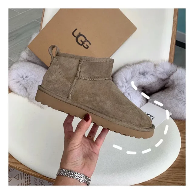 UGG Boots Shearling-Lined Ankle product detail image 13