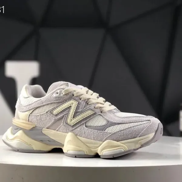New Balance 9060 Gray Chunky Sneakers - 7