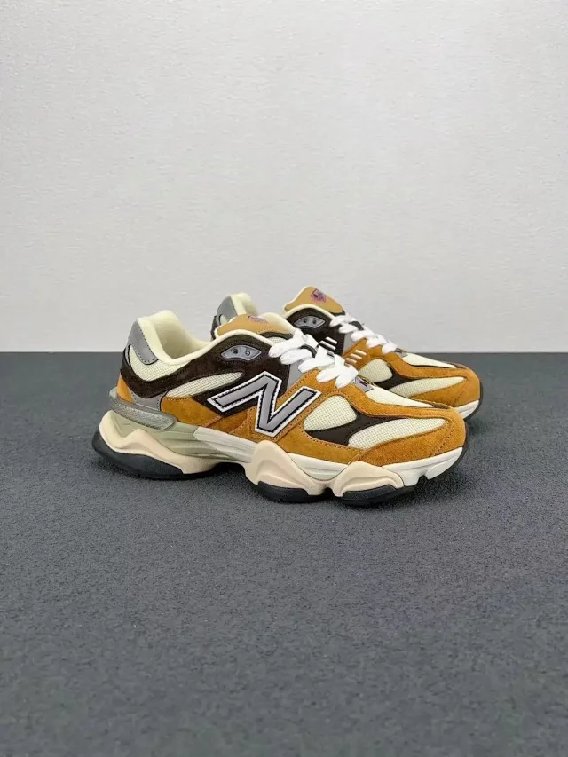 New Balance Sneakers Chunky suede and mesh low-top product detail image 3