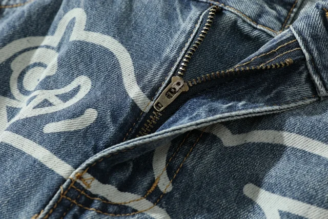 Unbranded Shorts Cargo with Integrated Belt and Graphic Print product detail image 12
