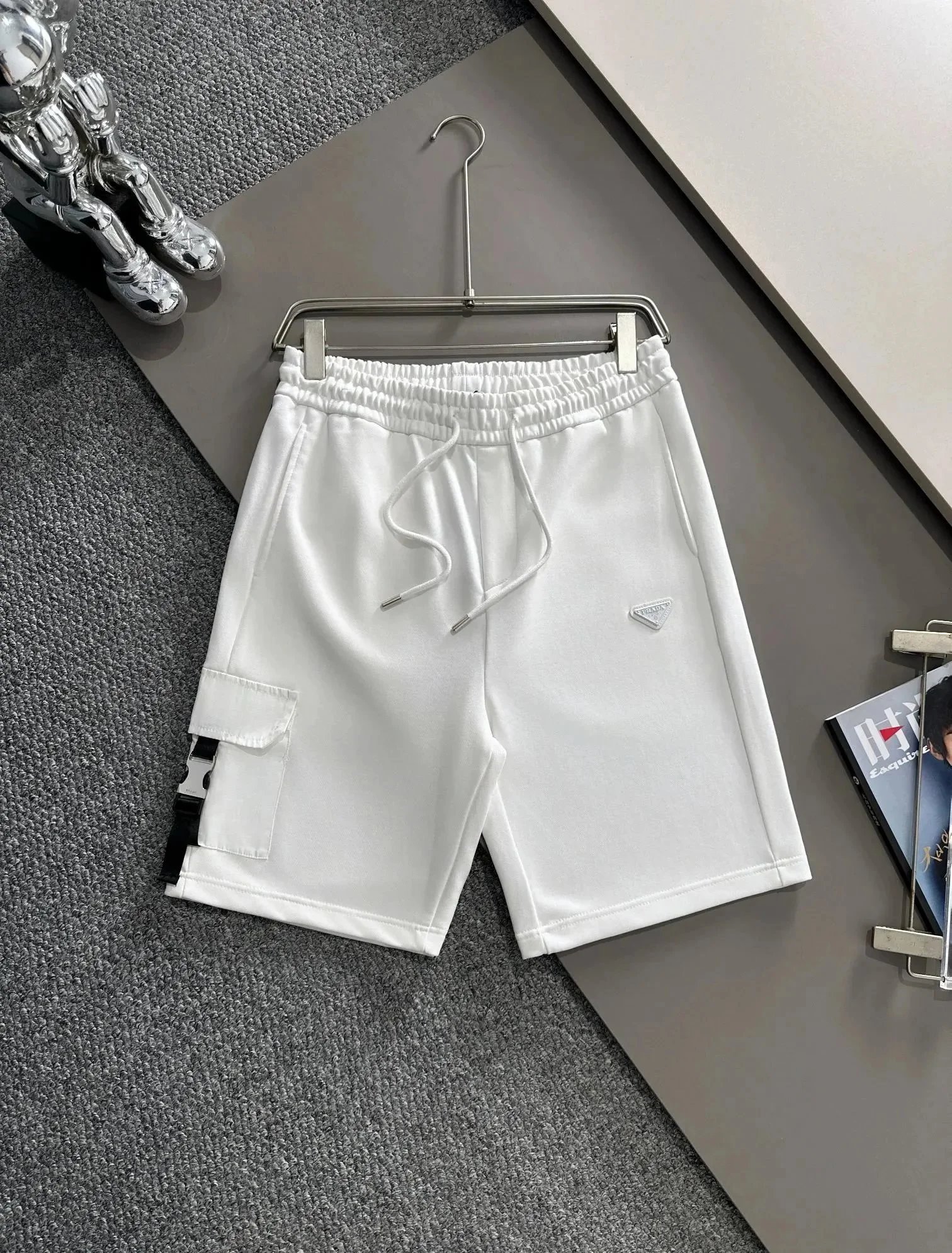 Prada Shorts Drawstring Logo — 31
