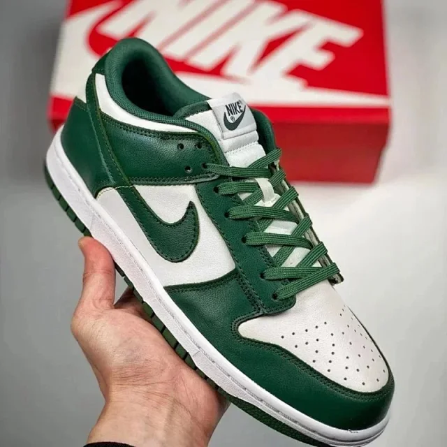 Nike Sneakers Dunk Low Retro product detail image 2