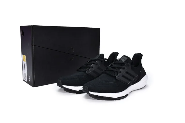 adidas Sneakers Ultraboost product detail image 3