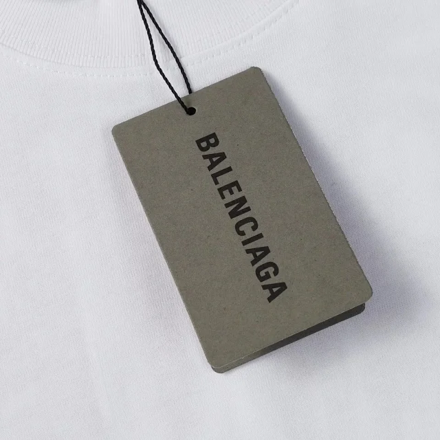 Balenciaga T-Shirts Oversized Logo Graphic product detail image 10