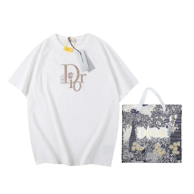 Dior T-Shirts Short-sleeve logo graphic product detail image 9