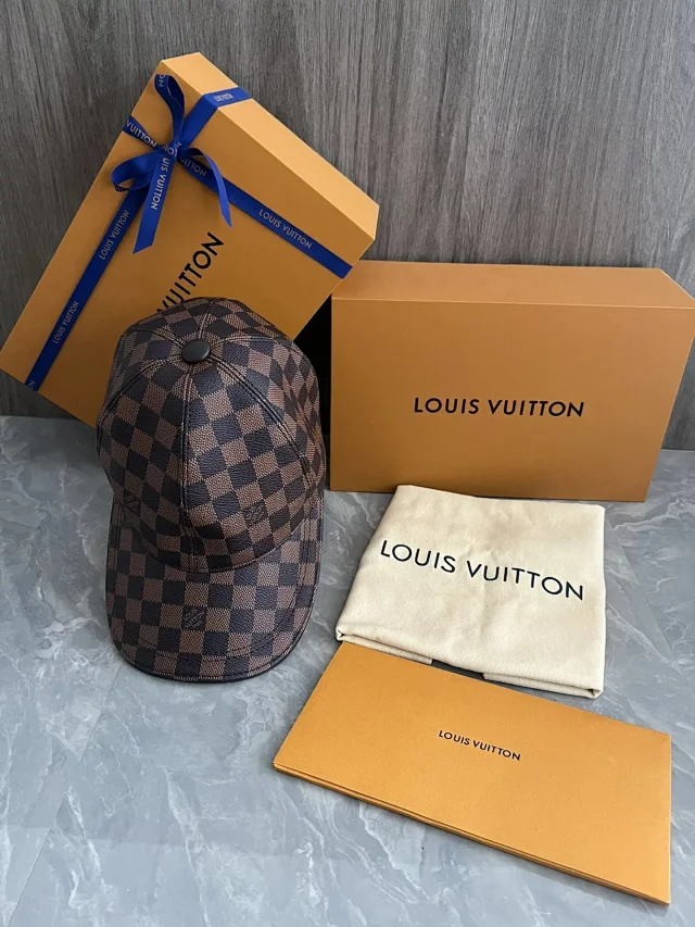 Louis Vuitton Hats Monogram Baseball Cap product detail image 4