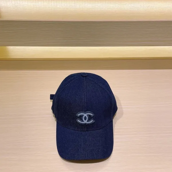 Chanel Velvet Baseball Cap Black - 8