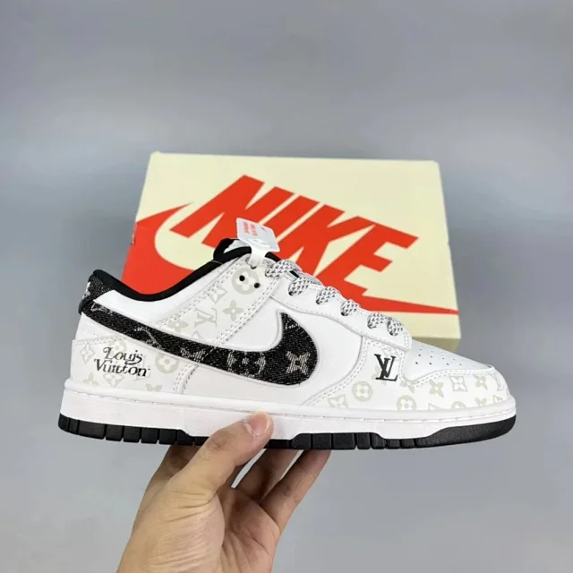 Nike Sneakers Dunk Low product detail image 2
