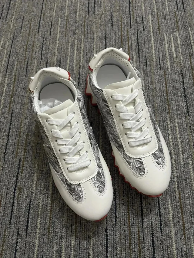 Christian Louboutin Sneakers Round-Toe product detail image 1