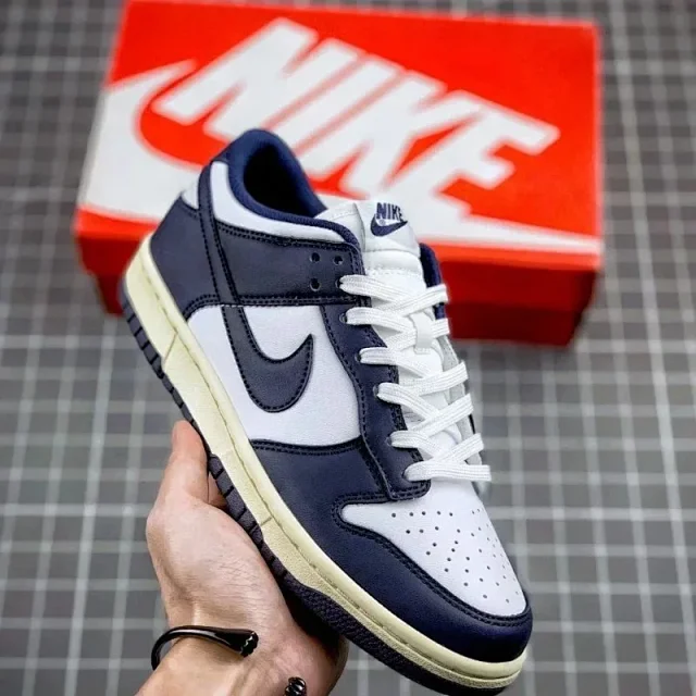 Nike Sneakers Dunk Low Retro product detail image 4