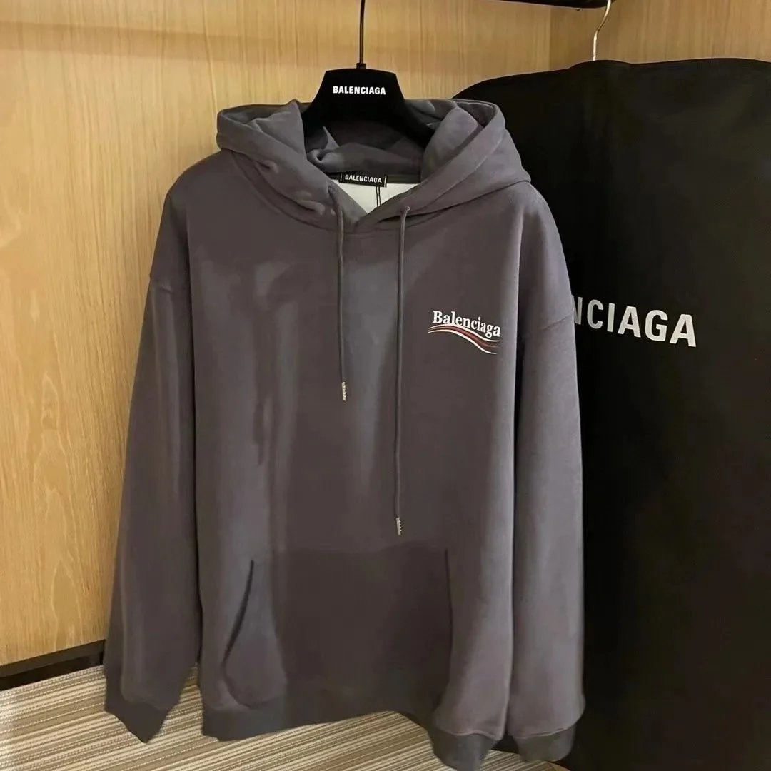 Balenciaga Hoodies & Sweatshirts Logo Graphic Crewneck Sweatshirt — 31-Deep Gary