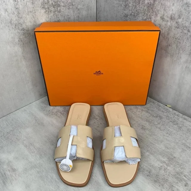Hermès Slippers Oran H-cut slide sandals product detail image 4