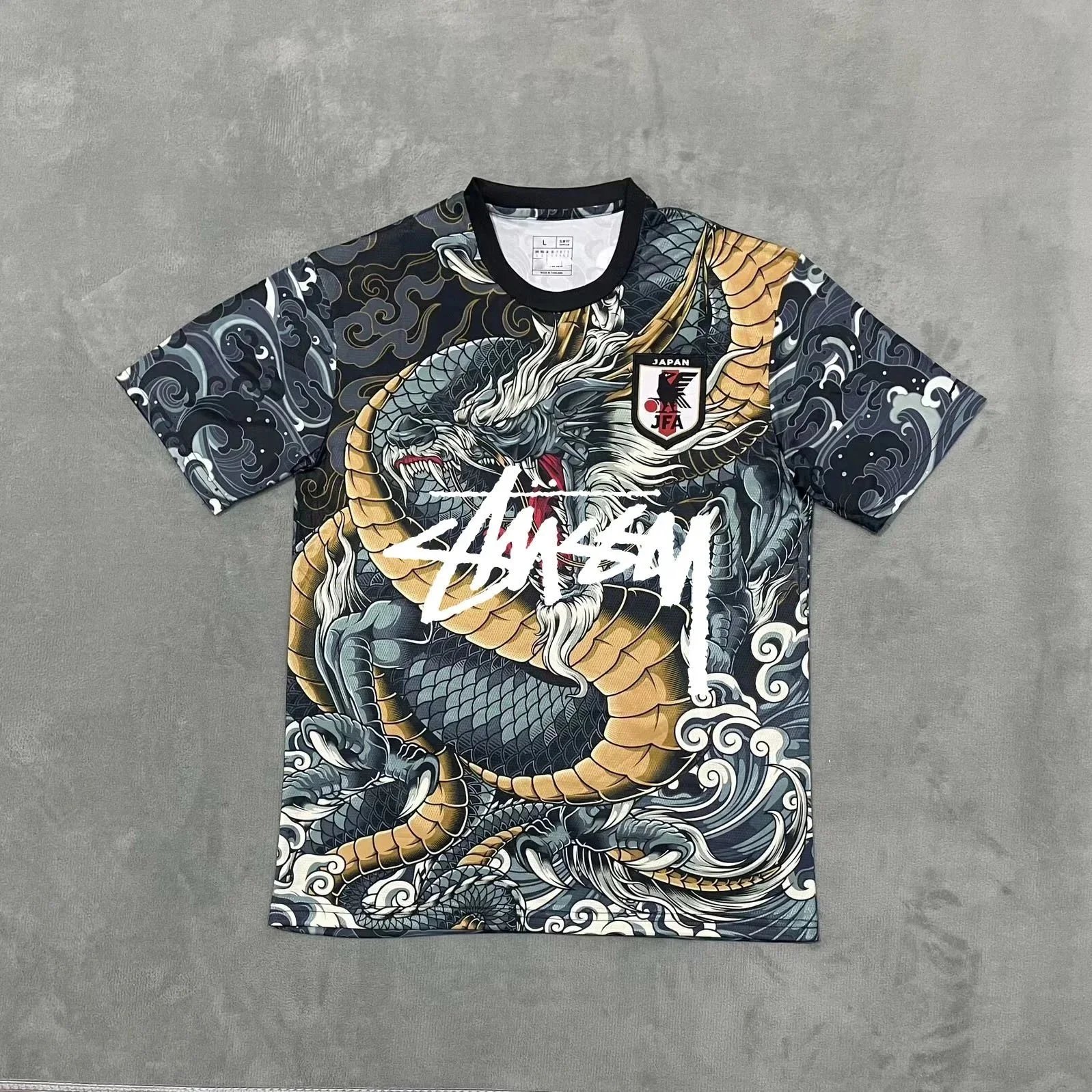 日本咆哮龙签名版