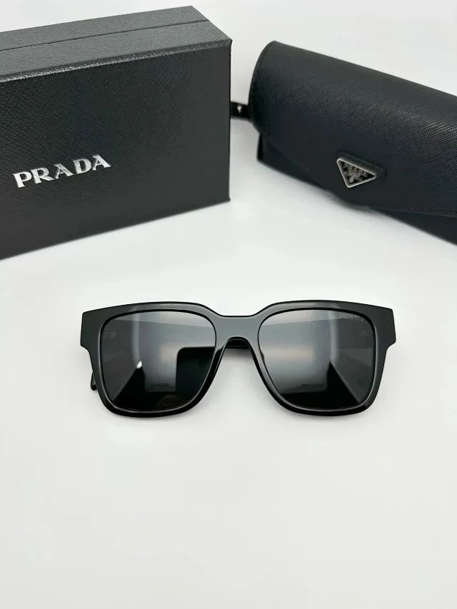 Prada Eyewear Square-frame sunglasses with triangle logo temples product detail image 3