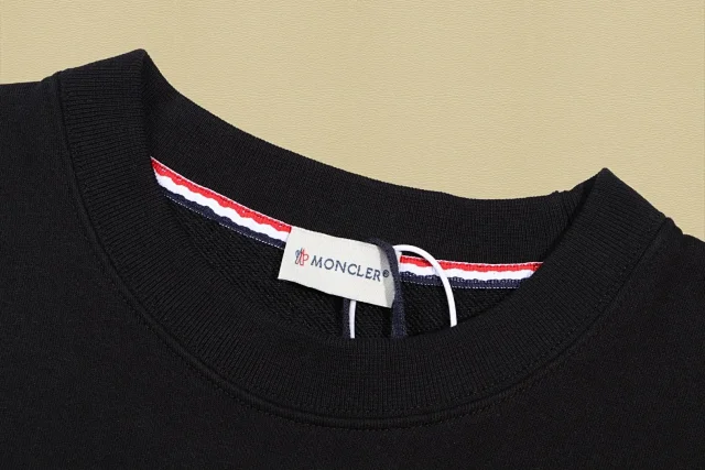 Moncler Hoodies & Sweatshirts Crewneck sweatshirt with logo patch or print product detail image 2