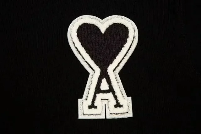AMI Paris T-Shirts Oversized de Coeur logo product detail image 2