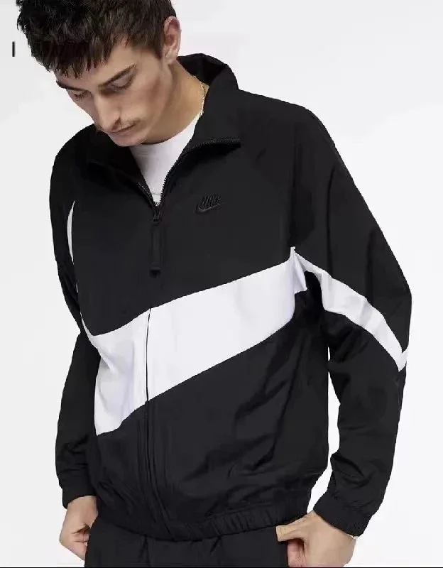 Nike Jackets Zip-Up Windbreaker with Logo Graphics product detail image 12