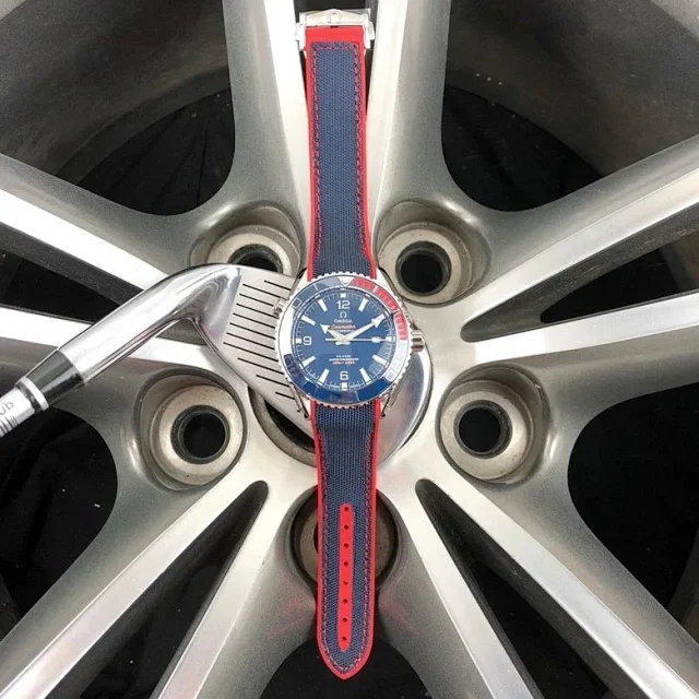 Omega Watches Seamaster Planet Ocean 600M GMT product detail image 3