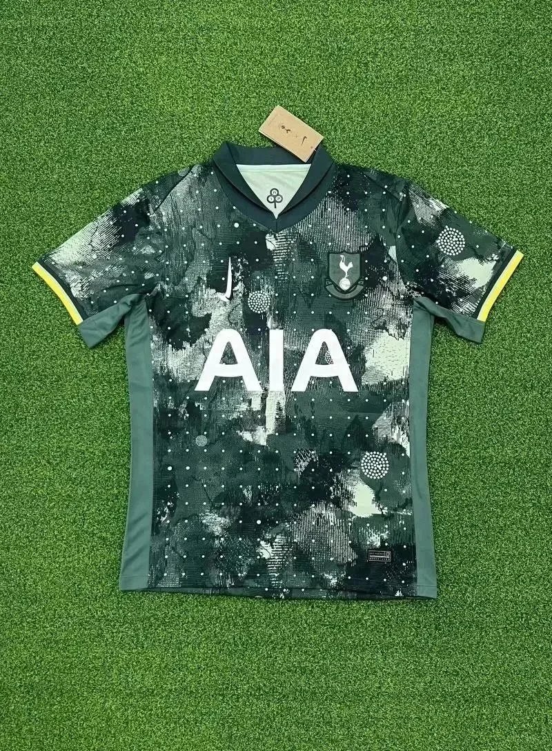 Unbranded Club football jerseys — 24-25 Tottenham away games