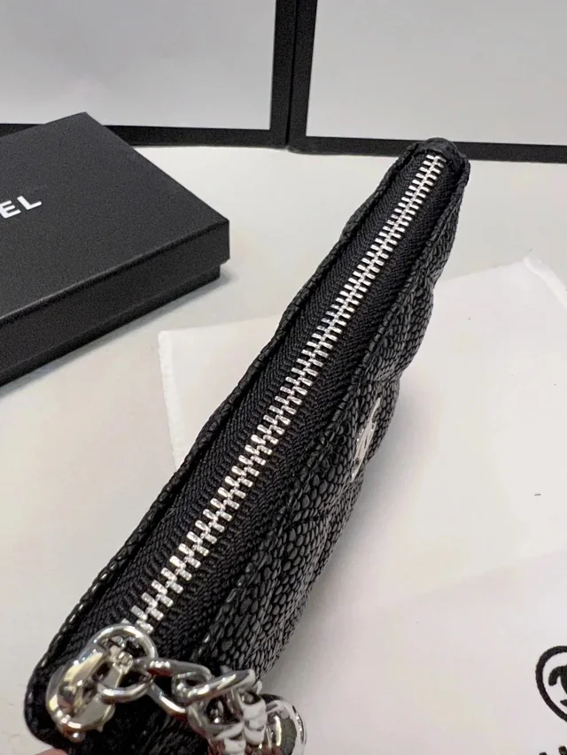 Chanel Wallets & Card Holders Quilted CC Logo Wallet product detail image 3