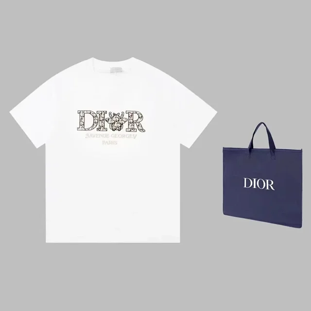 Dior T-Shirts Embroidered Logo Graphic product detail image 7