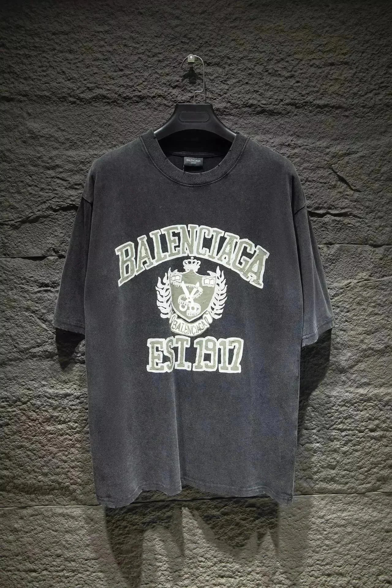 Balenciaga T-Shirts Logo Graphic Short-Sleeve T-Shirt — Haze Gray 1921 002