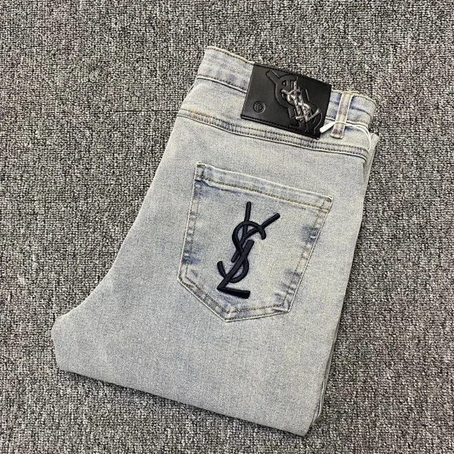 Saint Laurent Jeans Logo-Embellished product detail image 2
