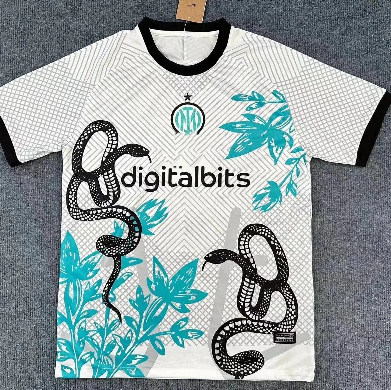 国米特别版白色