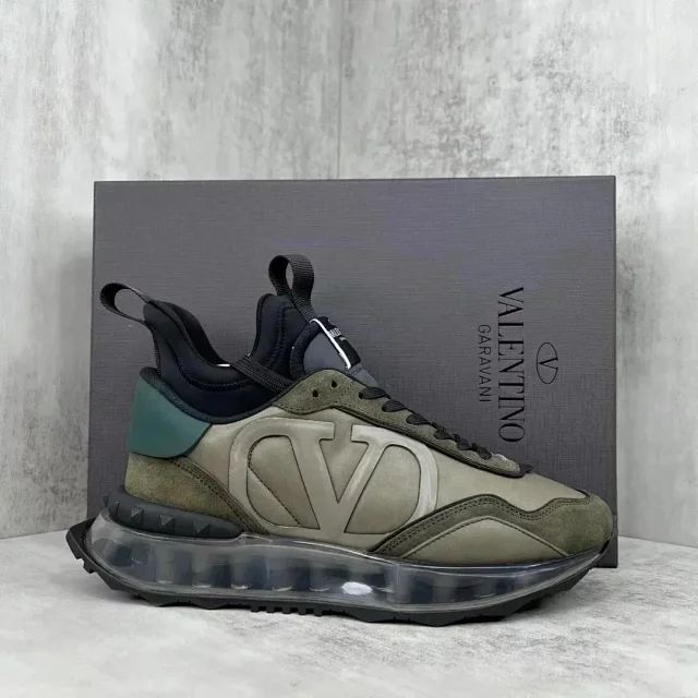 Valentino Garavani Sneakers Bubbleback VLogo product detail image 4