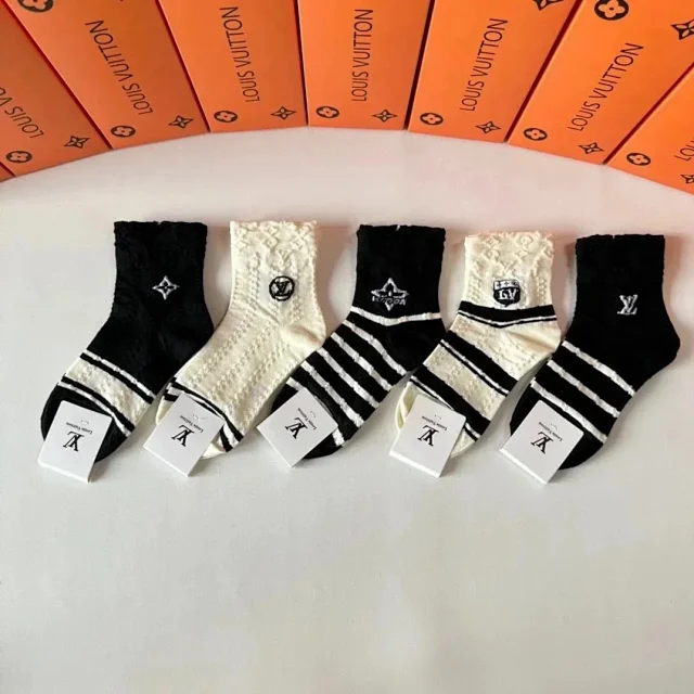 Louis Vuitton Socks 5-Pair Logo Crew Set product detail image 1