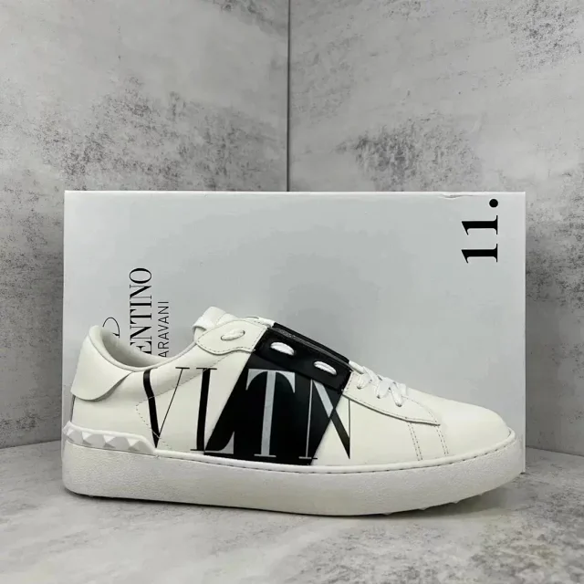 Valentino Garavani Sneakers Bubbleback VLogo product detail image 8
