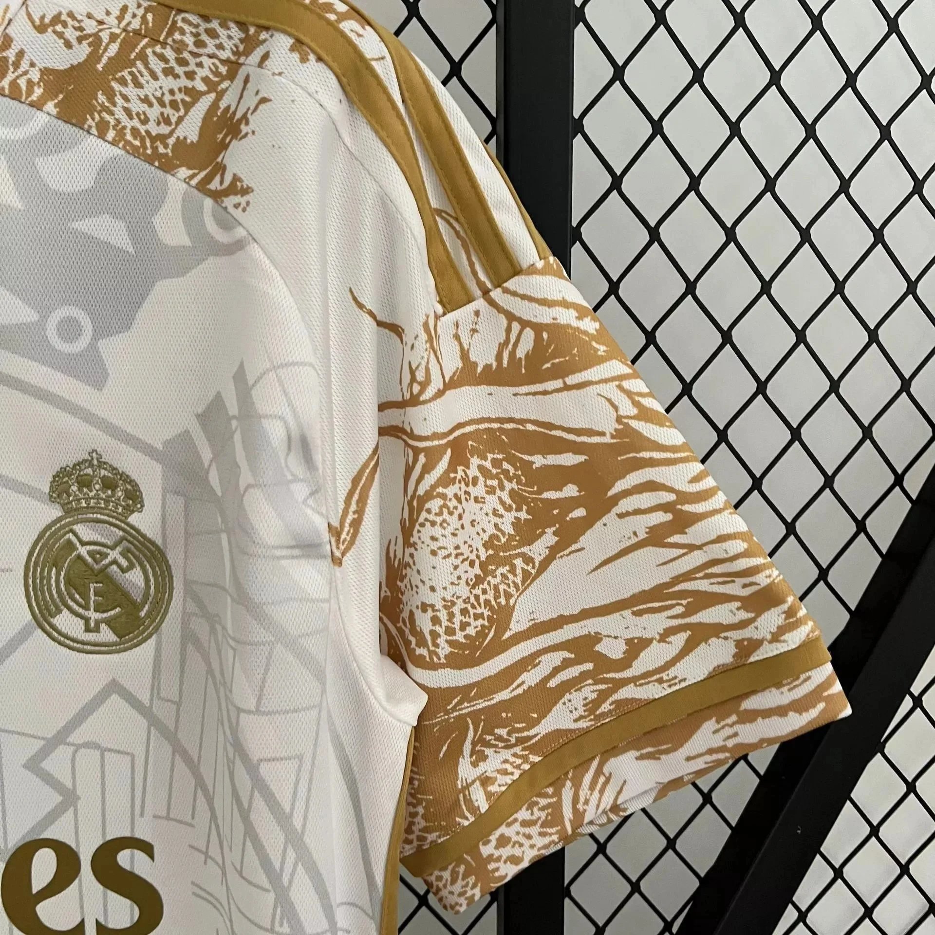 Real Madrid Football Jerseys 2006–07 Home Ronaldo 7 image 2