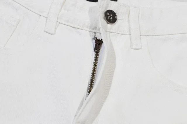 Balenciaga Jeans Logo-Print product detail image 5