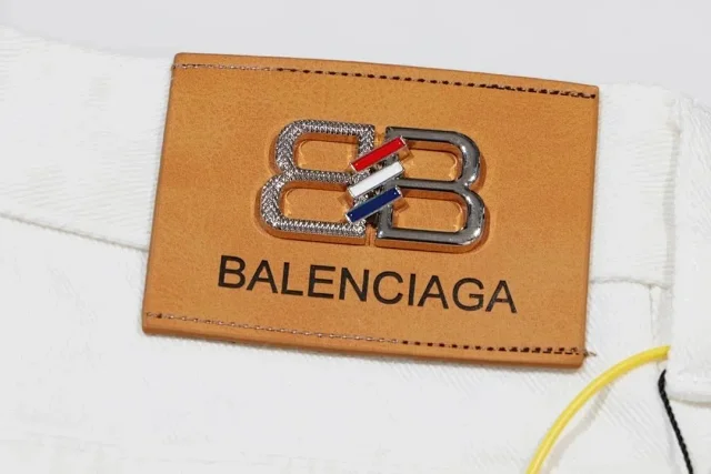 Balenciaga Jeans Logo-Print product detail image 10