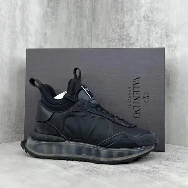 Valentino Garavani Sneakers Bubbleback VLogo product detail image 3