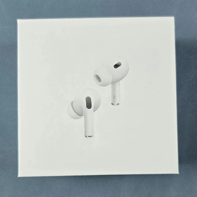 Bang & Olufsen Wireless earbuds product detail image 1