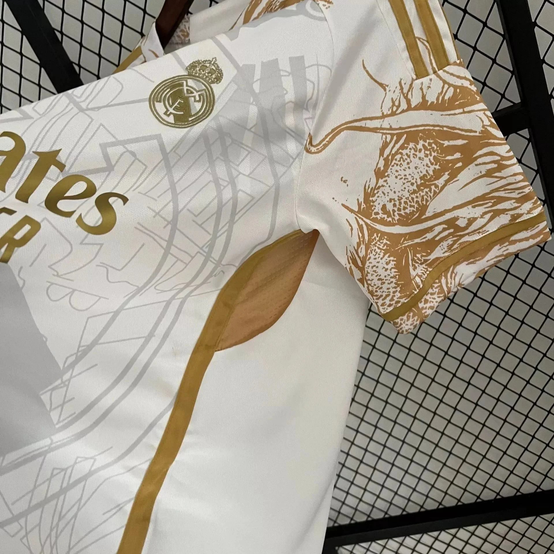 Real Madrid Football Jerseys 2006–07 Home Ronaldo 7 image 3