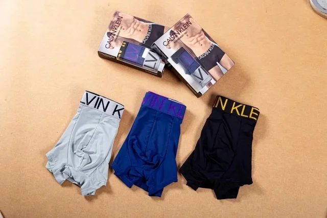 Calvin Klein Underwear Men's logo-waistband product detail image 3