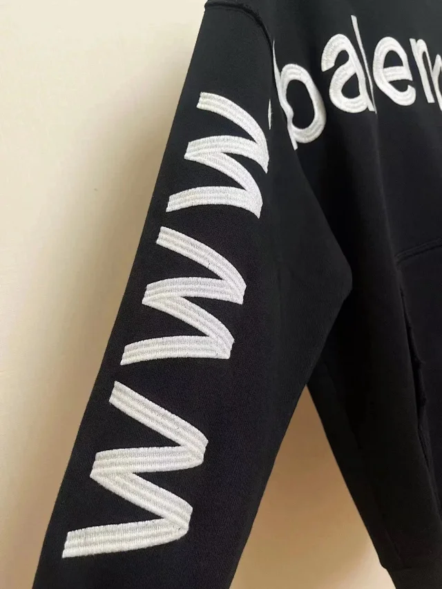 Balenciaga Hoodies & Sweatshirts Logo Print Hooded Sweatshirt product detail image 8