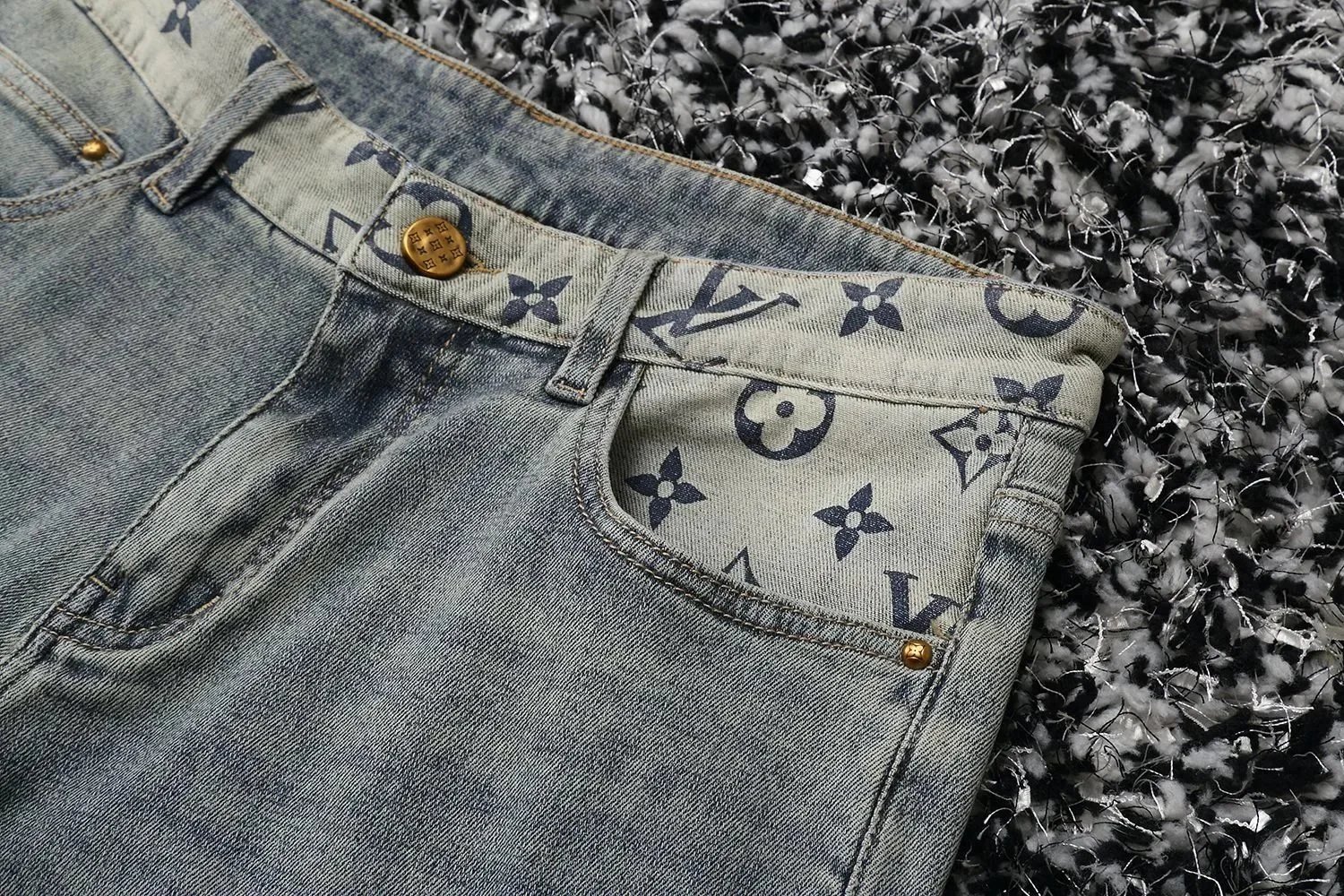 Louis Vuitton Monogram Distressed Jeans Gray - 7