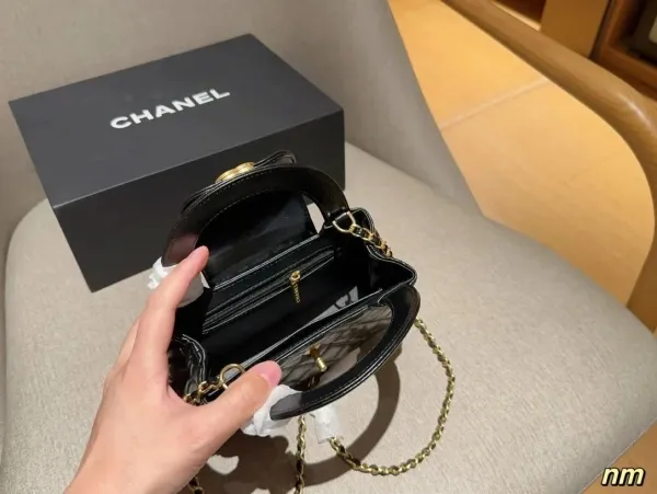 Chanel 22 Bag Black Quilted Leather Shoulder Bag - 8