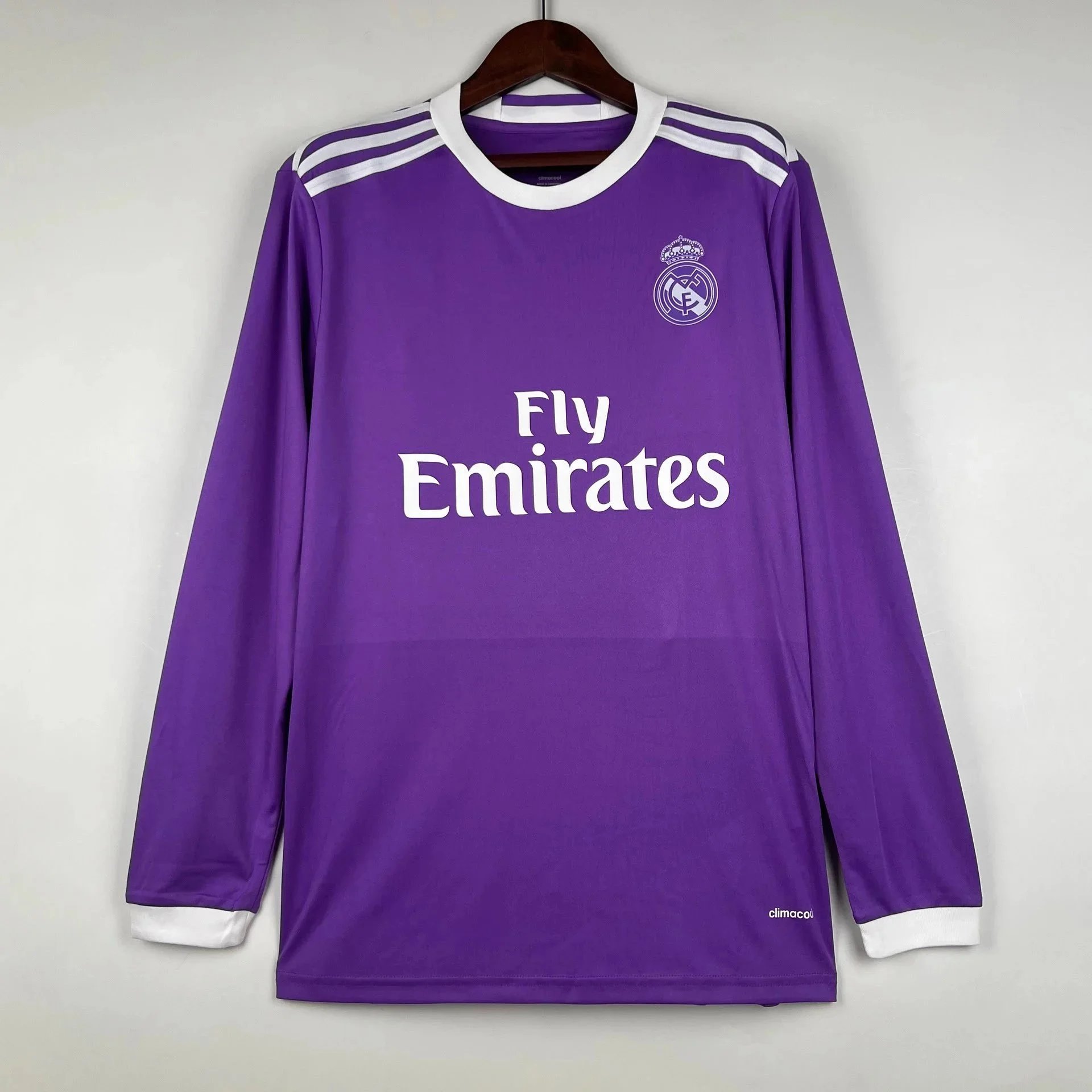 Real Madrid Football Jerseys 2006–07 Home Ronaldo 7 — 16/17 Real Madrid away long-sleeve