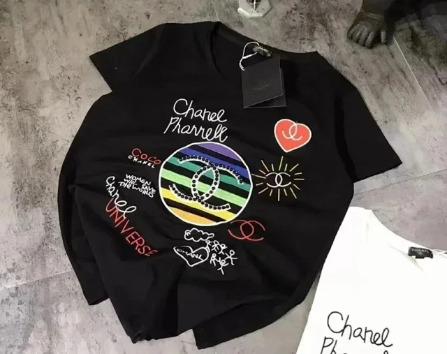 Chanel T-Shirts Logo-print product detail image 6