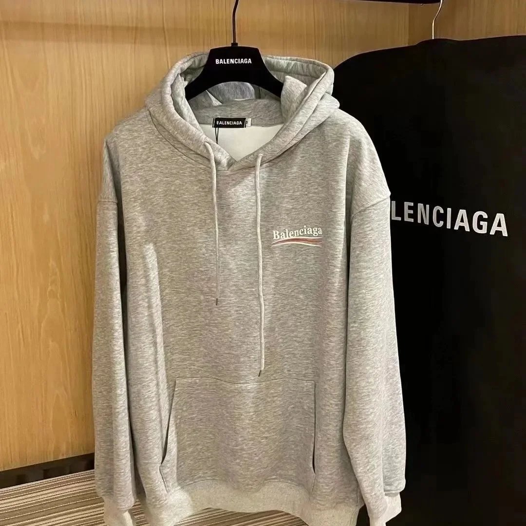 Balenciaga Hoodies & Sweatshirts Logo Graphic Crewneck Sweatshirt — 31-Gary