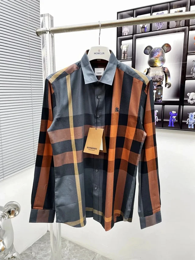 Burberry Shirts Long-Sleeve Check Button-Up Shirt product detail image 3