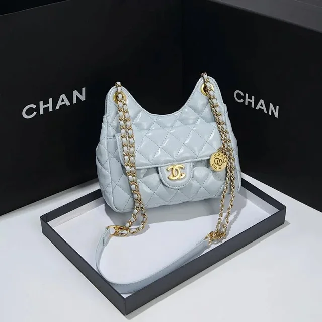 Chanel Crossbody Bags Quilted chain-strap flap bag product detail image 3