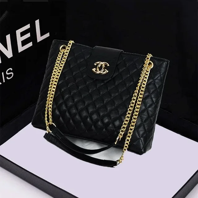 Chanel Shoulder Bags Quilted Chain Bag product detail image 1