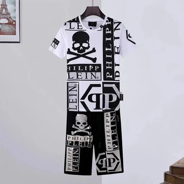 Philipp Plein Matching Sets Graphic T-Shirt and Shorts Set product detail image 3
