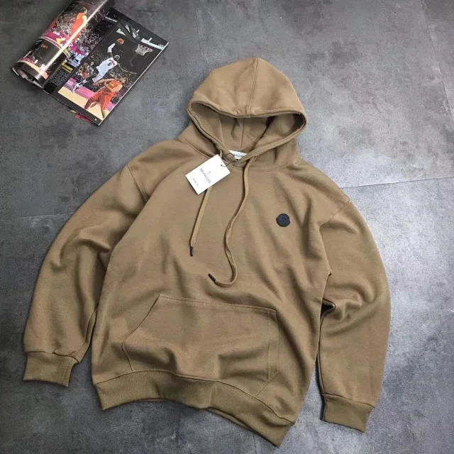 Moncler Hoodies & Sweatshirts Crewneck sweatshirt with embroidered chest logo product detail image 9