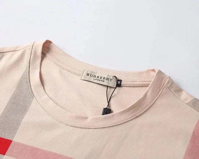 Burberry Matching Sets Short-Sleeve T-Shirt and Plaid-Trim Shorts Set product detail image 7